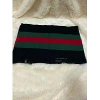 ราคา Gucci แท้ ผ้าพันคอ Gucci แท้สภาพดี (มือสอง) (360825466)