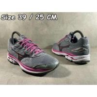ราคา Mizuno Wave Rider 20 Size39 ยาว25cm (มือสอง) (360817571)