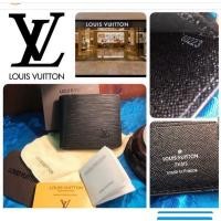 ราคา งดตอบคำถามท่านที่ไม่มั่นใจ iไม่มั่นใจปล่อยผ่านเลยค่ะ ‼️sale ด่วน‼️ Used like new Louis Vuitton Wallet black Epi (มือสอง) (360820718)