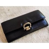 ราคา Ferragamo กระเป๋าหนีบยุคเก่าแบบผู้หญิงของแท้ (มือสอง) (360819152)