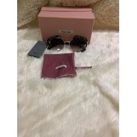 ราคา Miu Miu แท้ แว่นกันแดด Miu Miu แท้สภาพดี (มือสอง) (360825414)