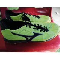 ราคา รองเท้า​สตั๊ด​100​ปุ่ม​ (มือสอง) (360821309)