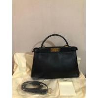 ราคา Fendi peekaboo regular ปี17 (มือสอง) (356548844)