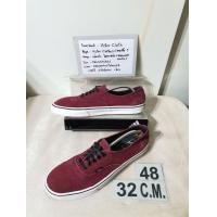 ราคา รองเท้า Vans Sz.14us48eu32cm สีMaroonเลือดหมู ขอบขาวพื้นยาง พื้นเต็ม สภาพสวยงามไม่มีตำหนิขาดปะซ่อม ใส่เที่ยวหล่อสุด ราคา1000 (มือสอง) (360810597)