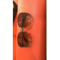 ราคา แว่นกันแดด prada แท้ มือสอง รุ่น RO1DB  สภาพสวยมากไม่มีริ้วรอยใด (มือสอง) (360807782)