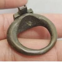 ราคา 3316-แหวนหัวของดีพระแม่อุมาเทวี เนื้อสำริดเก่า ขนาดเส้นผ่าศูนย์กลางประมาณ 17 มม (มือสอง) (353560079)