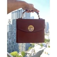 ราคา กระเป๋าVersace ทรงคุณนายหายาก แท้ (มือสอง) (360800808)