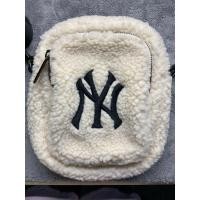 ราคา กระเป๋า MLB Korea ของแท้ (มือสอง) (360404239)