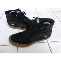 ราคา รองเท้า vans sk8 hi classic black gum pro (มือสอง) (360790766)