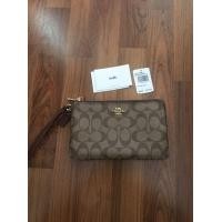 ราคา Coach แท้มือ1คล้องมือ2ซิป (มือหนึ่ง) (360789931)