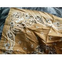 ราคา vintage style bandana levi's handkership gold brown (มือสอง) (360786372)