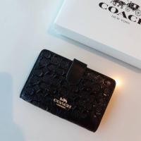 ราคา COACH F25937 MEDIUM CORNER ZIP WALLET (มือหนึ่ง) (360780966)