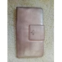 ราคา กระเป๋าสตางหนังแท้สีทอง fossil (มือสอง) (360786246)