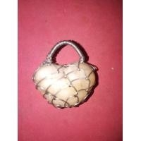 ราคา คตขนุน รูปหัวใจ ถักลวด ขนาดประมาณ 1 นิ้ว ผิวสีขาวอมน้ำตาล ผิวลื่น มัน แห้ง เก่า อายุเป็นสิบปี แท้ เรียบเนียนไม่มีรอยคมมือ รูปทรงแบบนี้หายากม (มือสอง) (352360312)