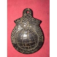 ราคา พระราหูอมจันทร์ แกะจากกะลาตาเดียว มีหูห้อย แบบยกซุ้ม ด้านหลังยันต์ดวง ขนาดห้อยคอ สีดำ เงา มัน ศิลปะการแกะมือ สวยงาม เนื้อแห้ง หนา เรียบเนียน (มือสอง) (358957432)