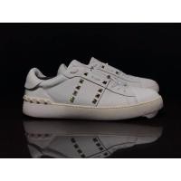 ราคา รองเท้า Valentino Rockstud (มือสอง) (360770918)