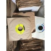 ราคา ขายเหมาแผ่นเสียงเพลงสากลเก่า 6”สภาพดี. (มือสอง) (360761952)