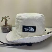 ราคา หมวกบัคเก็ต เดินป่า The North Face (สีขาว) สภาพดี ไม่มีตำหนิ มีเชือกรัดใต้คาง รอบหัว 58-59 cm. (ส่งฟรี) (มือสอง) (360756052)