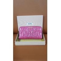 ราคา กระเป๋าสตางค์ Miu Miu แท้ (มือสอง) (359309803)