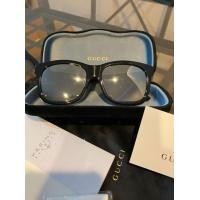 ราคา แว่นกันแดด Gucci GG0326SA 56 mm มือสอง สภาพดี ส่งฟรีเช่นเคย (มือสอง) (360755759)