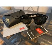 ราคา Ray Ban Wayfarer RB4260D ของแท้ (มือสอง) (360754717)