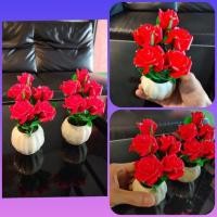 ราคา กุหลาบ 5 ดอก พร้อมแจกัน งานประดิษฐ์จากดินปั้นญี่ปุ่น (มือหนึ่ง) (360749847)