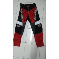 ราคา กางเกงขี่มอเตอร์ไซค์วิบากยี่ห้อ TroyLeeDesigns (มือสอง) (360756250)