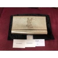 ราคา YSL CLUTCH สภาพดี ราคาถูก (มือสอง) (360735542)