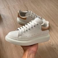 ราคา รองเท้า Alexander Mcqueen Rose Gold ของแท้ (มือสอง) (360728010)