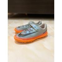 ราคา รองเท้าร้อยปุ่มเด็ก Nike แท้ (มือสอง) (359869881)