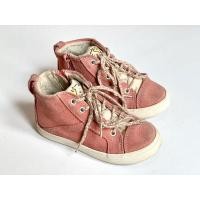 ราคา รองเท้าผู้ใบเด็กผู้หญิง ZARA Kids ไซส์ 25 หรือ 7 (มือสอง) (351913149)