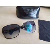 ราคา แว่นกันแดดผู้หญิง Fendi รุ่น FS466R-63 (มือสอง) (360713873)