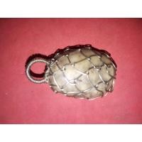 ราคา คตขนุน ถักลวด ขนาดกำลังสวย สีออกขาวอมเทา ผิวเป็นมัน เก่า แท้ หายากมาก คตชนิดนี้ มาจากพีช จะมีรูปร่างซึ่งบ่งบอกว่าเป็นพีช เลียนแบบของ ธร (มือสอง) (352145681)