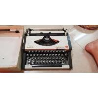 ราคา ขายเครื่องพิมพ์ดีดกระเป๋าหิ้ว (มือสอง) (355218294)