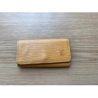 ราคา กระเป๋าใส่กุญแจ louis vuitton (มือสอง) (360680984)