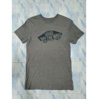 ราคา ขายเสื้อยืดแนว Street ยี่ห้อ Vans. สีเทาแท้ (มือสอง) (360166673)