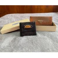 ราคา Set กระเป๋าสตางค์ Prada และ Gucci สองใบคุ้มๆ ของแท้ค่ะ (มือสอง) (360698679)