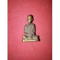 ราคา หล่อโบราณ หลวงพ่อซวง วัดชีปะขาว สิงห์บุรี ปี 2508 เนื้อทองผสม มีคราบเบ้า-คราบขี้เบ้าตามซอก คล้ายขี้เบ้าหลวงปู่ทวดครับ คราบน้ำทอง ชัดเจนมากคร (มือสอง) (353872922)