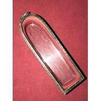 ราคา กรอบเงิน ยกซุ้มหัวสิงห์ แกะลาย เนื้อเงินแท้ ขนาดยาว 10 ซม. กว้าง 3 ซม. หนา 3 ซม. แข็งแรง เก่า งานมือ คลาสสิค อายุมากกว่า 10 ปี แปลก หายาก (มือสอง) (360239493)