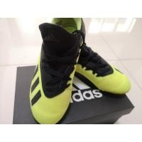 ราคา รองเท้ากีฬาสตั๊ด adidas​เด็ก​ของแท้​ สินค้าพร้อมกล่อง. (มือสอง) (358470679)