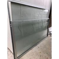 ราคา กระจก กระจกบานประตู บานเลื่อน 2แผ่น กระจกหนา6มิสค่ะ (มือสอง) (359012017)