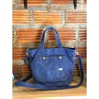 ราคา กระเป๋า สะพาย Lee ใบเล็ก สภาพสวย ผ้าขึ้นเฟด ตามภาพ ส่งฟรี (มือสอง) (360669765)