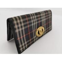 ราคา Burberry Long Wallet (Brands England) (มือสอง) (360672858)