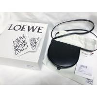 ราคา New Loewe Small Heel pouch (มือหนึ่ง) (360671001)