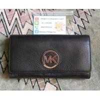 ราคา กระเป๋าสตางค์ MK ใบยาว มือ2 ของแท้ (มือสอง) (360651047)