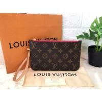 ราคา แท้ Like New LV คล้องมือ Dc 2020 (มือสอง) (360620266)