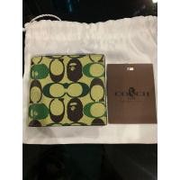 ราคา New CoachxBape wallet ของใหม่ไม่เคยใช้งาน (มือสอง) (360624403)