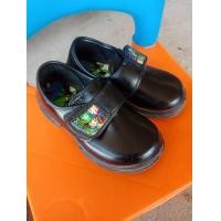 ราคา รองเท้านักเรียนเด็กอนุบาล (มือสอง) (360610988)