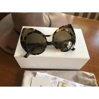 ราคา Linda Farrow Sunglasses แว่นกันแดด (มือสอง) (342621108)