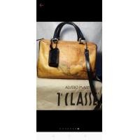 ราคา กระเป๋า มาตินี่ (มือสอง) (360599946)